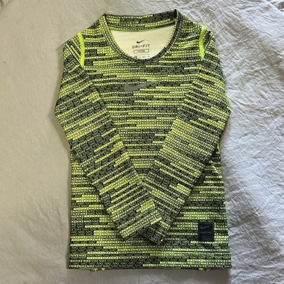 ‎Nike - Picture 7 of 8